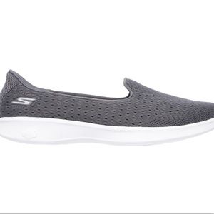 Skechers GogaMax GoStep Light Walking Shoes